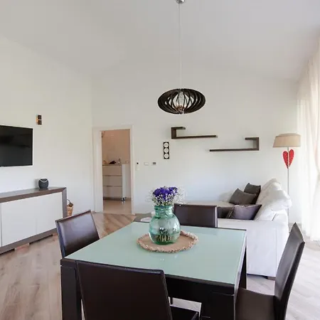 Appartamento - Sambije With Swimming Pool, - Opatija Dobreć