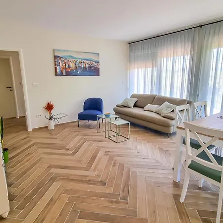 - Sambije With Swimming Pool, - Opatija