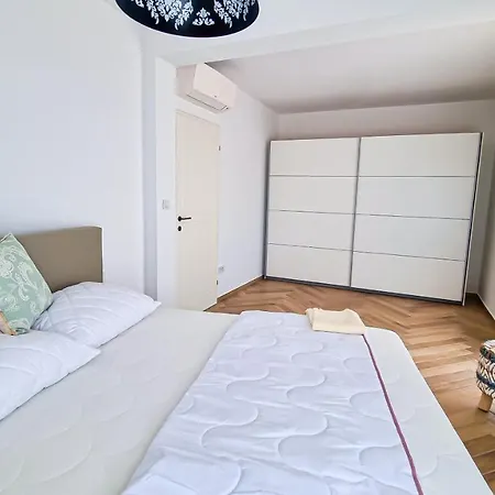 - Sambije With Swimming Pool, - Opatija *