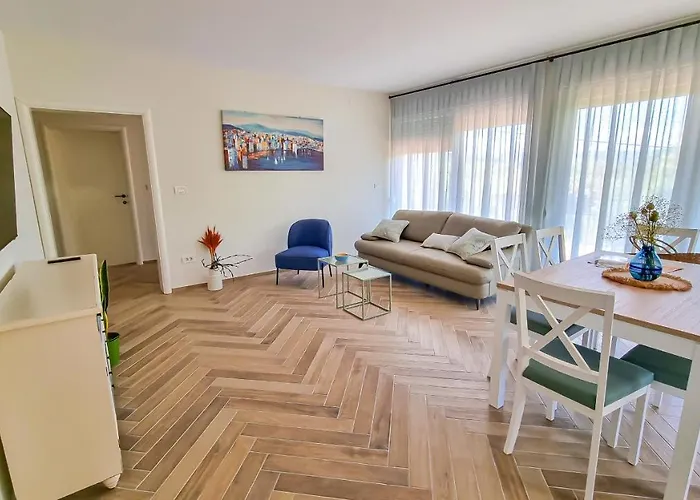 - Sambije With Swimming Pool, - Opatija
