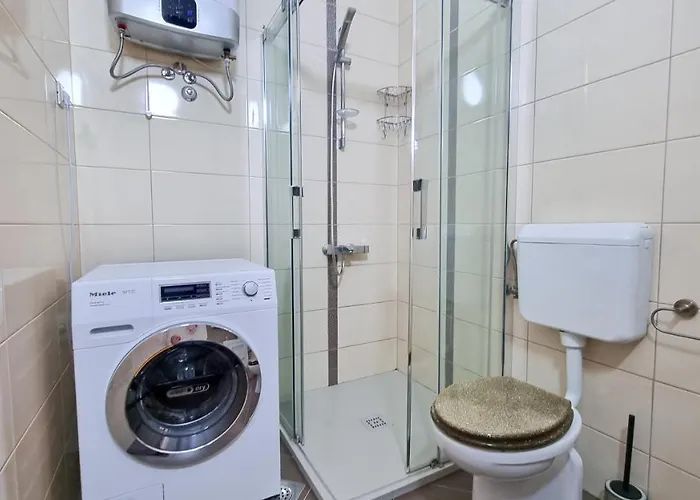 - Sambije With Swimming Pool, - Opatija Appartement