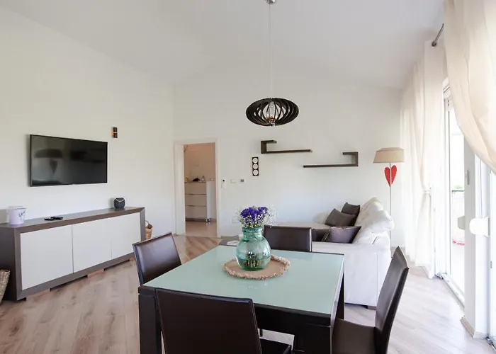 Appartement - Sambije With Swimming Pool, - Opatija Dobreć