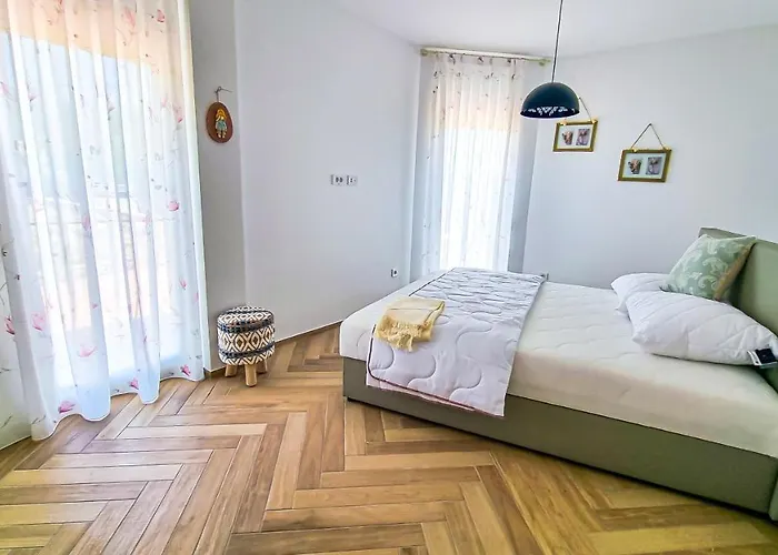 - Sambije With Swimming Pool, - Opatija Appartement Dobreć