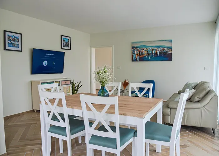- Sambije With Swimming Pool, - Opatija